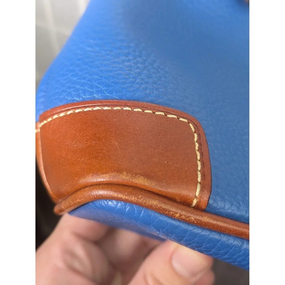 Dooney & Bourke Adjustable Crossbody & Pouch NWOT Blue Pebbled Leather Purse
